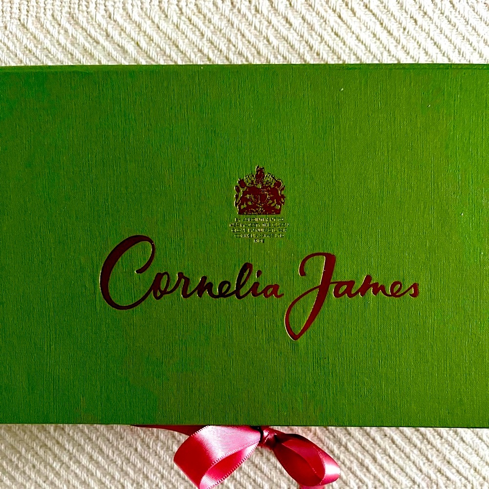 💚Cornelia James Glove Boxes aka Victory Trophies for Posh People💚 - Picture 3 of 16